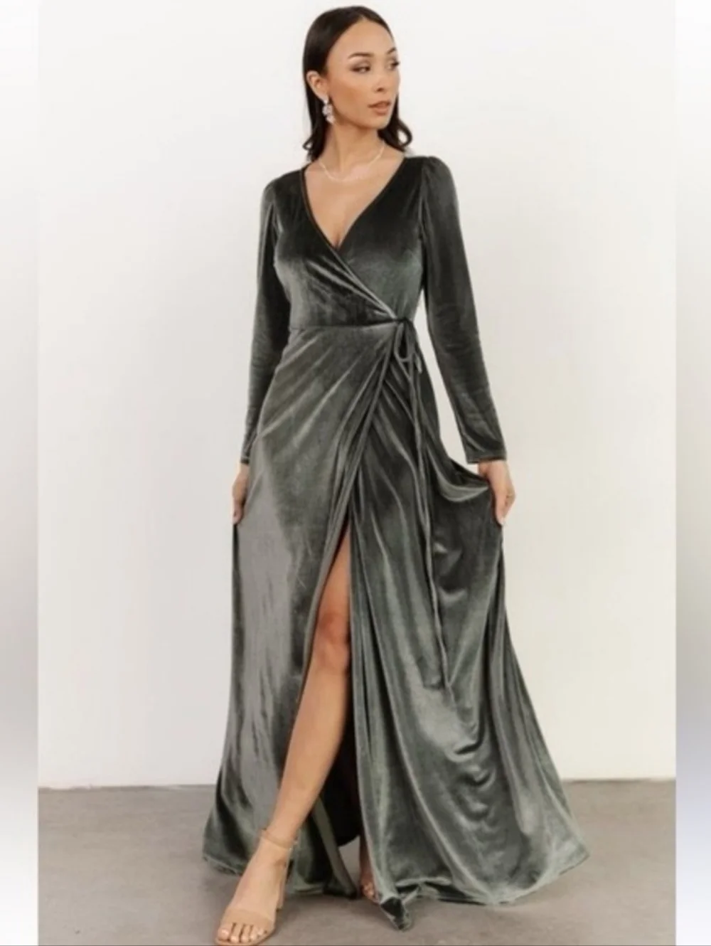 BALTIC BORN Esmeralda Velvet Wrap Dress M Eucalyptus Green V Neck Long Sleeve - Picture 2 of 9